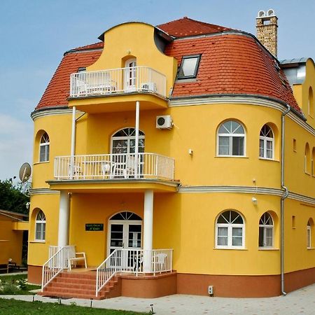 Kastely Panzio Ii. Hotel Hajduszoboszlo Exterior photo